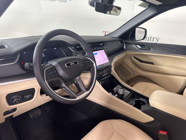 new 2025 Jeep Grand Cherokee car, priced at $41,495