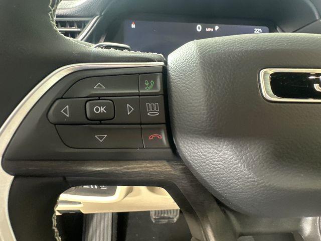 new 2025 Jeep Grand Cherokee car, priced at $41,495