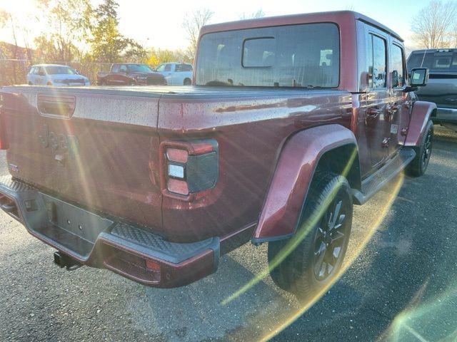 used 2021 Jeep Gladiator car, priced at $32,132