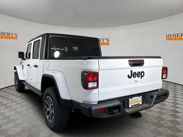 new 2024 Jeep Gladiator car, priced at $47,921