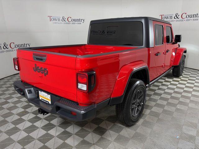 used 2024 Jeep Gladiator car, priced at $37,156