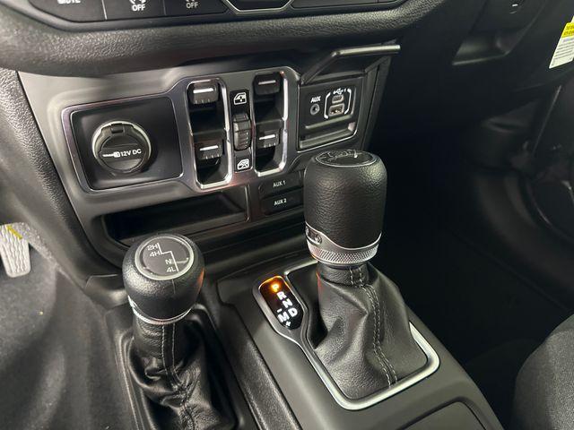 new 2025 Jeep Gladiator car, priced at $45,860