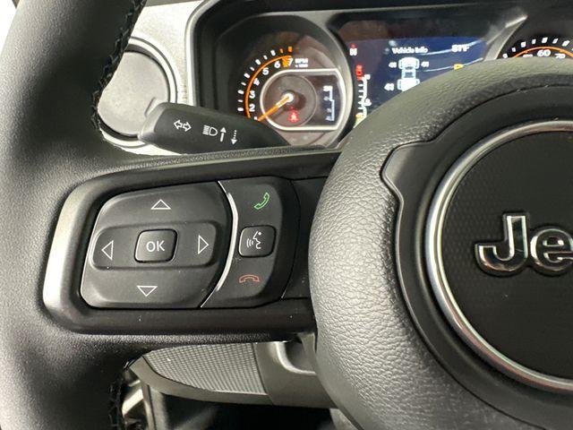 new 2025 Jeep Gladiator car, priced at $45,860