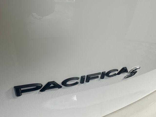 new 2024 Chrysler Pacifica car, priced at $53,105