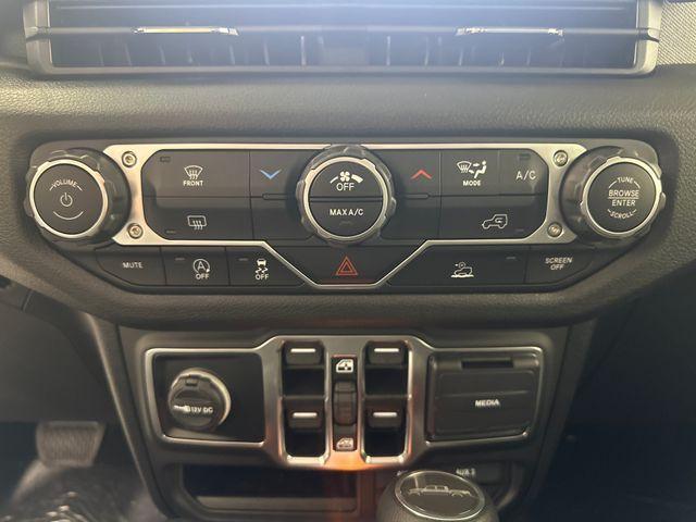 new 2025 Jeep Gladiator car, priced at $44,180