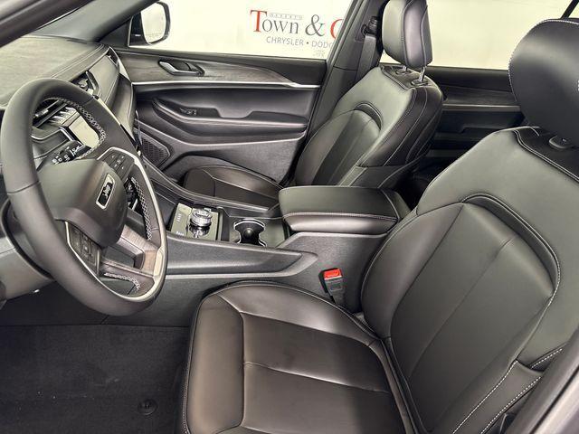 new 2025 Jeep Grand Cherokee L car, priced at $44,495