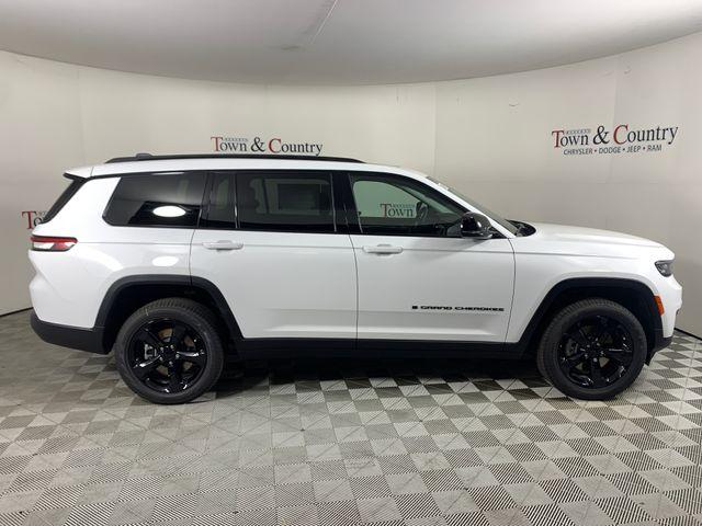 new 2024 Jeep Grand Cherokee L car, priced at $56,235