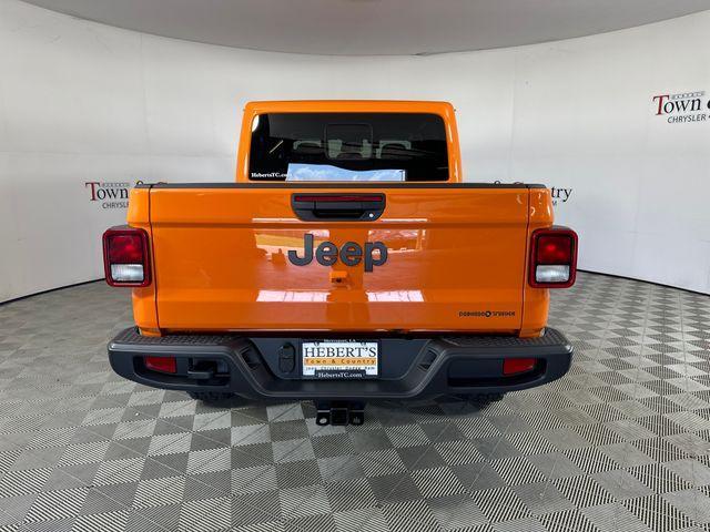 new 2025 Jeep Gladiator car, priced at $46,172