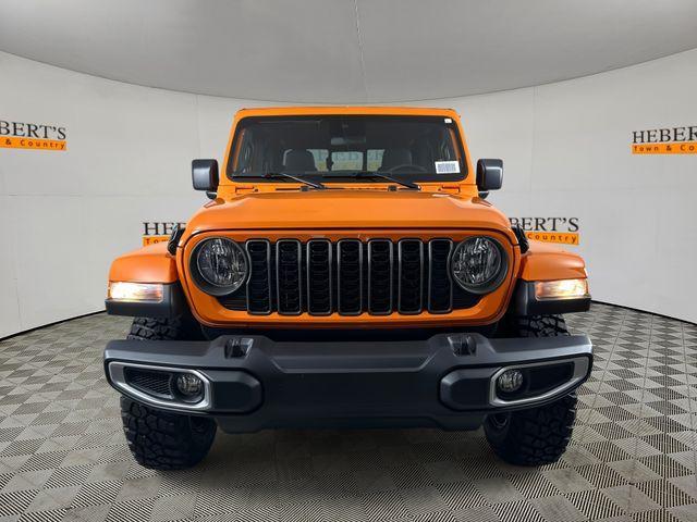 new 2025 Jeep Gladiator car, priced at $46,172
