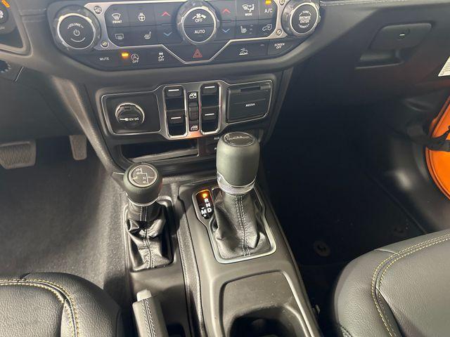 new 2025 Jeep Gladiator car, priced at $46,172