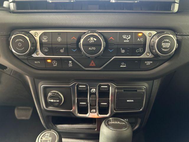 new 2025 Jeep Gladiator car, priced at $46,172