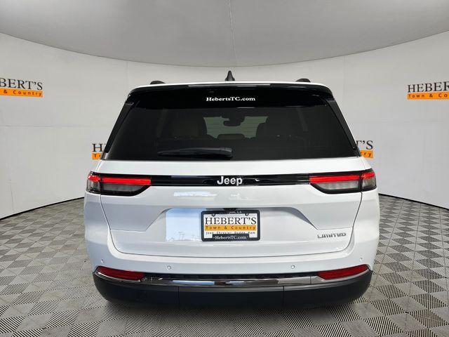 new 2025 Jeep Grand Cherokee car, priced at $41,700