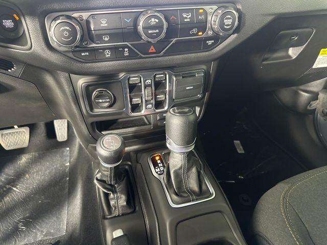 new 2025 Jeep Wrangler car, priced at $46,040
