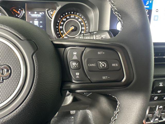 new 2025 Jeep Wrangler car, priced at $46,040