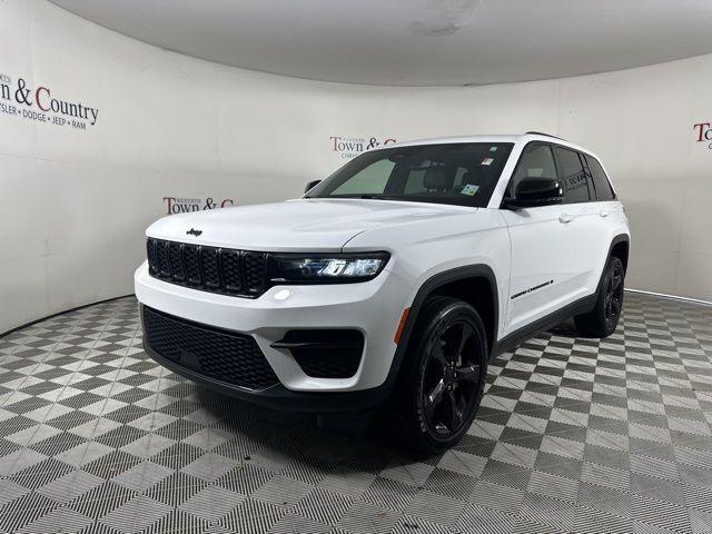 used 2022 Jeep Grand Cherokee car, priced at $32,500