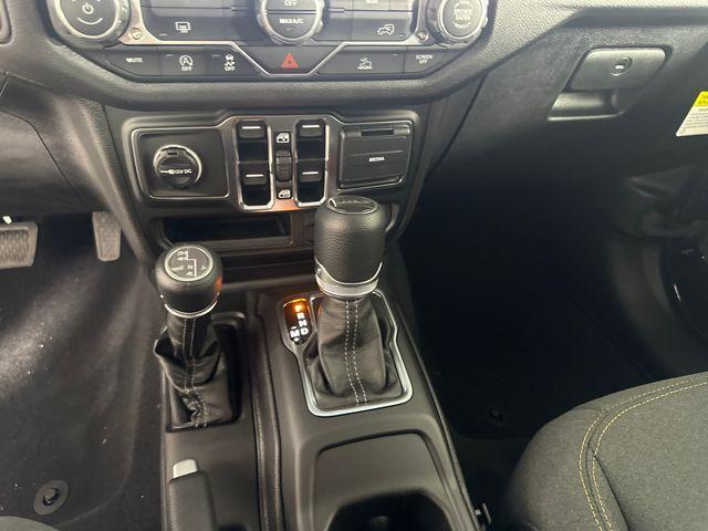 new 2025 Jeep Gladiator car, priced at $43,145