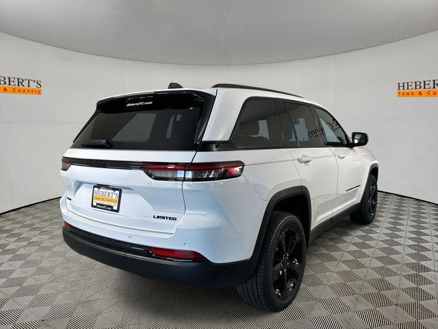 new 2025 Jeep Grand Cherokee car, priced at $47,140