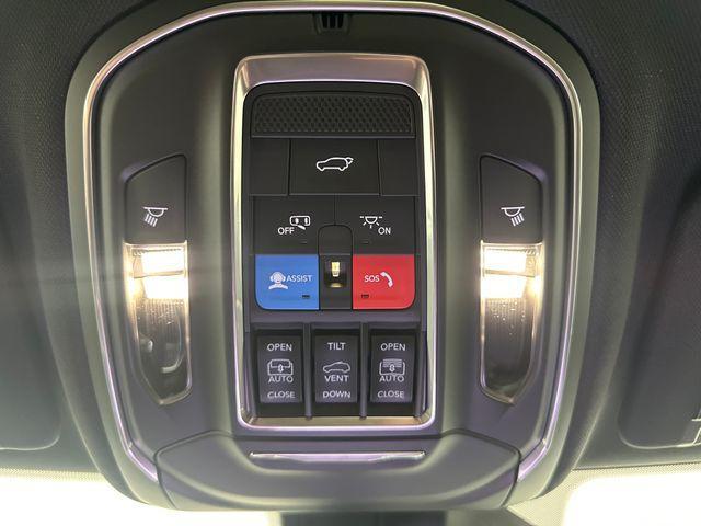 new 2025 Jeep Grand Cherokee car, priced at $47,140