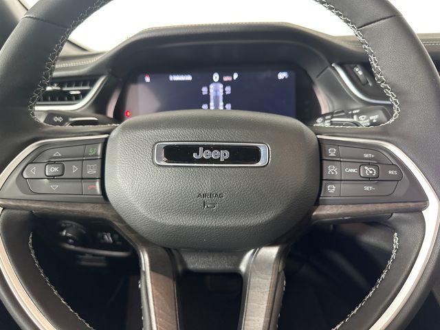 new 2025 Jeep Grand Cherokee car, priced at $47,140