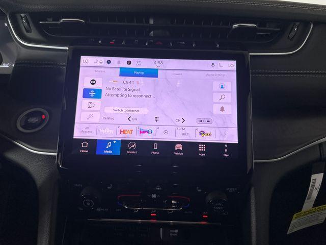 new 2025 Jeep Grand Cherokee car, priced at $47,140