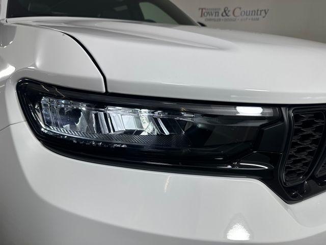 new 2025 Jeep Grand Cherokee car, priced at $47,140