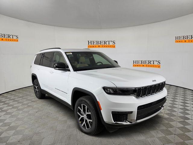 new 2025 Jeep Grand Cherokee L car, priced at $44,400