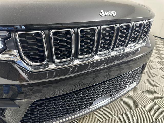 new 2024 Jeep Grand Cherokee car, priced at $35,500