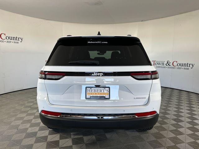 new 2025 Jeep Grand Cherokee car, priced at $36,125