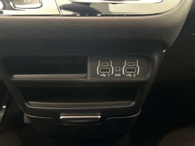 new 2025 Chrysler Pacifica car, priced at $42,425