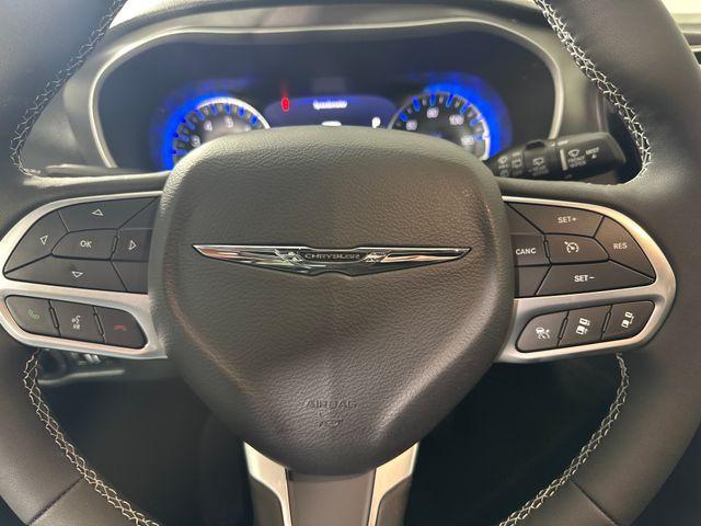 new 2025 Chrysler Pacifica car, priced at $42,425