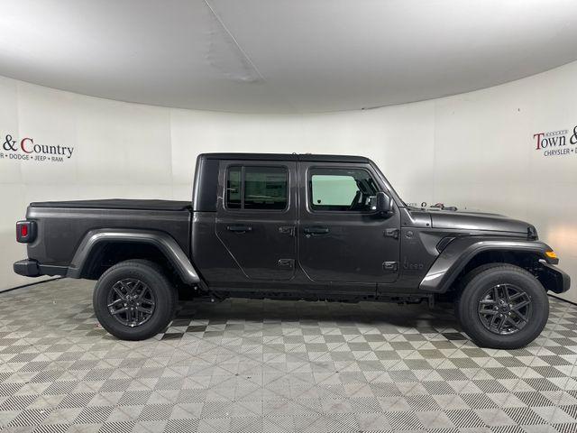 new 2024 Jeep Gladiator car, priced at $44,691