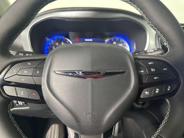 new 2025 Chrysler Pacifica car, priced at $47,525