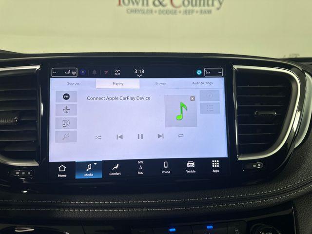 new 2025 Chrysler Pacifica car, priced at $47,525