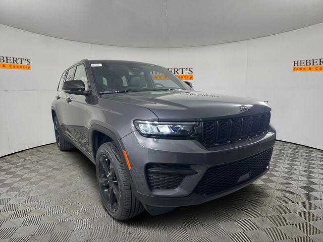 new 2024 Jeep Grand Cherokee car, priced at $42,175