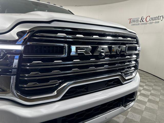 new 2025 Ram 3500 car, priced at $90,325