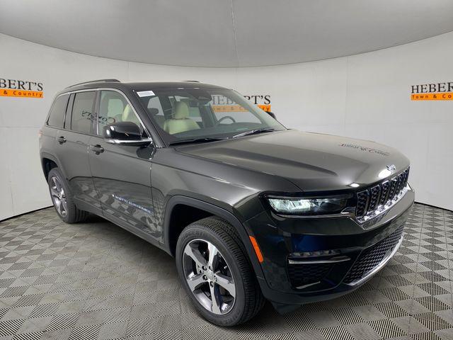 new 2024 Jeep Grand Cherokee car, priced at $60,305