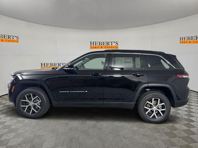 new 2024 Jeep Grand Cherokee car, priced at $39,795