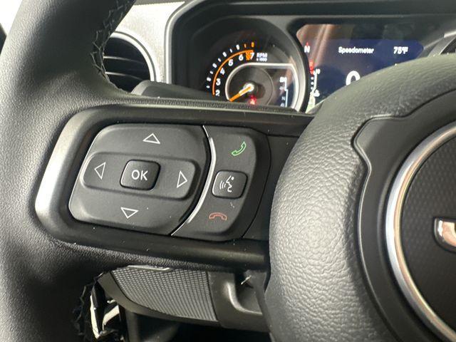 new 2025 Jeep Gladiator car, priced at $45,473