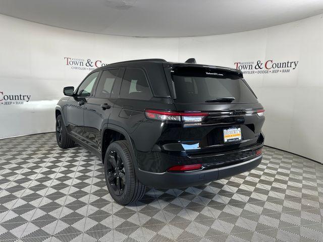new 2025 Jeep Grand Cherokee car, priced at $46,985