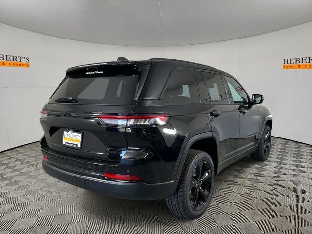 new 2025 Jeep Grand Cherokee car, priced at $46,985