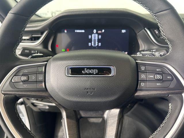 new 2025 Jeep Grand Cherokee car, priced at $46,985