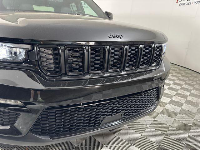 new 2025 Jeep Grand Cherokee car, priced at $46,985