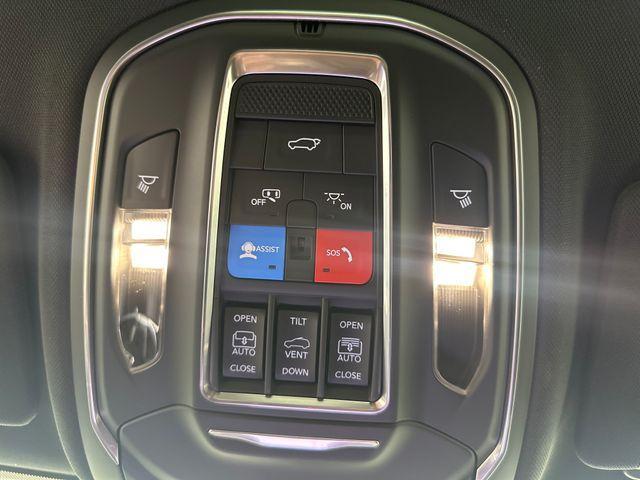 new 2025 Jeep Grand Cherokee car, priced at $46,985