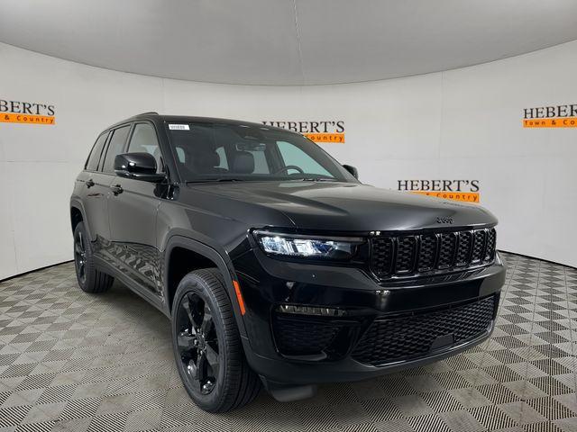 new 2025 Jeep Grand Cherokee car, priced at $46,985
