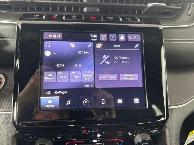 new 2025 Jeep Grand Cherokee car, priced at $40,575