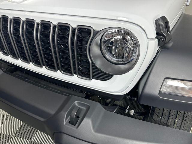 new 2024 Jeep Gladiator car, priced at $39,999