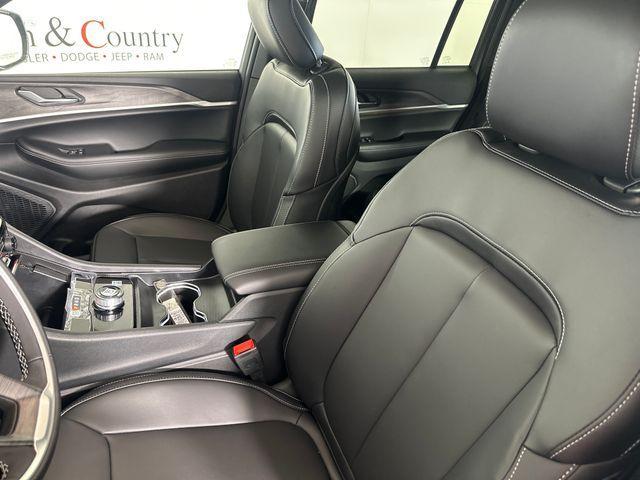 new 2025 Jeep Grand Cherokee car, priced at $47,985