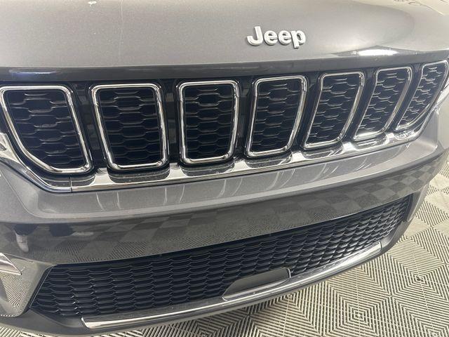 new 2025 Jeep Grand Cherokee car, priced at $39,181
