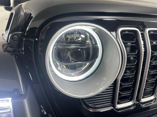 new 2025 Jeep Wrangler car, priced at $51,810