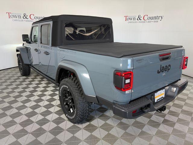 new 2024 Jeep Gladiator car, priced at $45,471